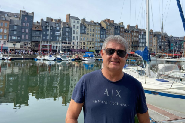 Leonardo Rocha de Almeida Abreu mostra como o turismo ecológico impulsiona a economia local de forma sustentável.