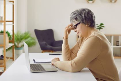 O Sindnapi - Sindicato Nacional dos Aposentados, Pensionistas e Idosos reforça estratégias de prevenção e segurança para proteger idosos contra golpes e vulnerabilidades em 2026.