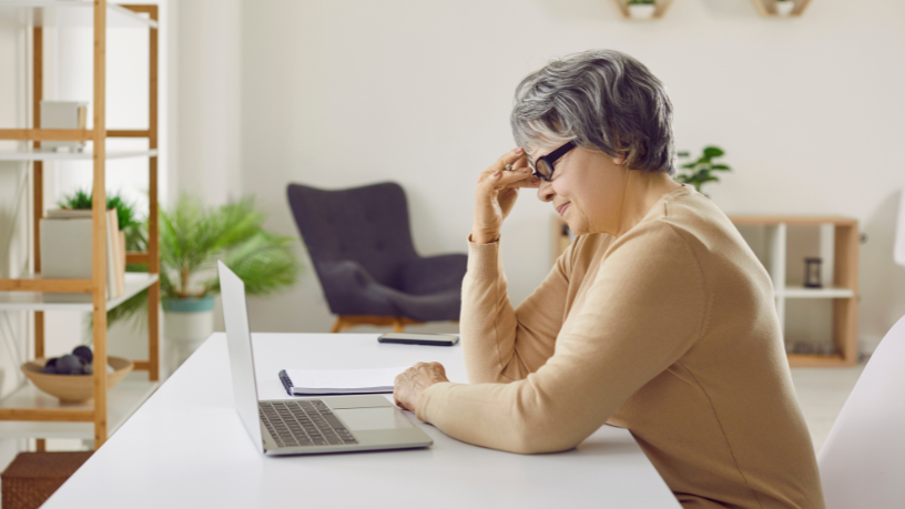 O Sindnapi - Sindicato Nacional dos Aposentados, Pensionistas e Idosos reforça estratégias de prevenção e segurança para proteger idosos contra golpes e vulnerabilidades em 2026.