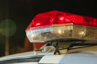 PM que matou mulher na Zona Leste de SP é suspensa e entra em recolhimento domiciliar: crise de confiança e cobrança por responsabilidade policial